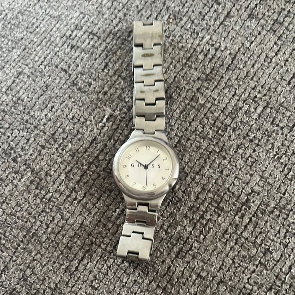 Vintage Guess women’s Silver Metal Watch
